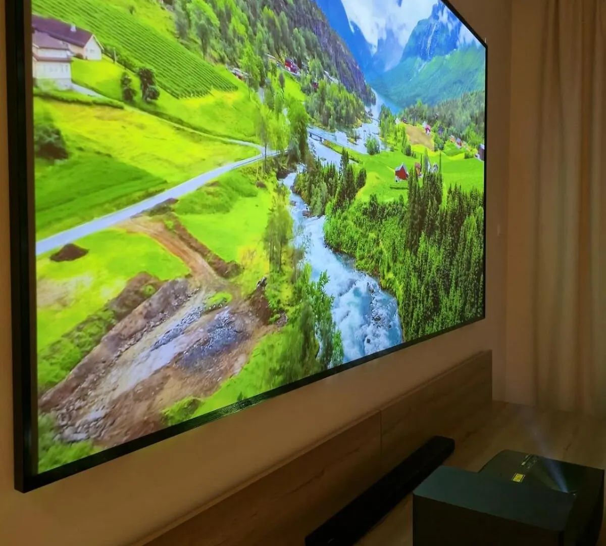 Bohoarabia - 120 Inch Screen Abu Dhabi Apartment